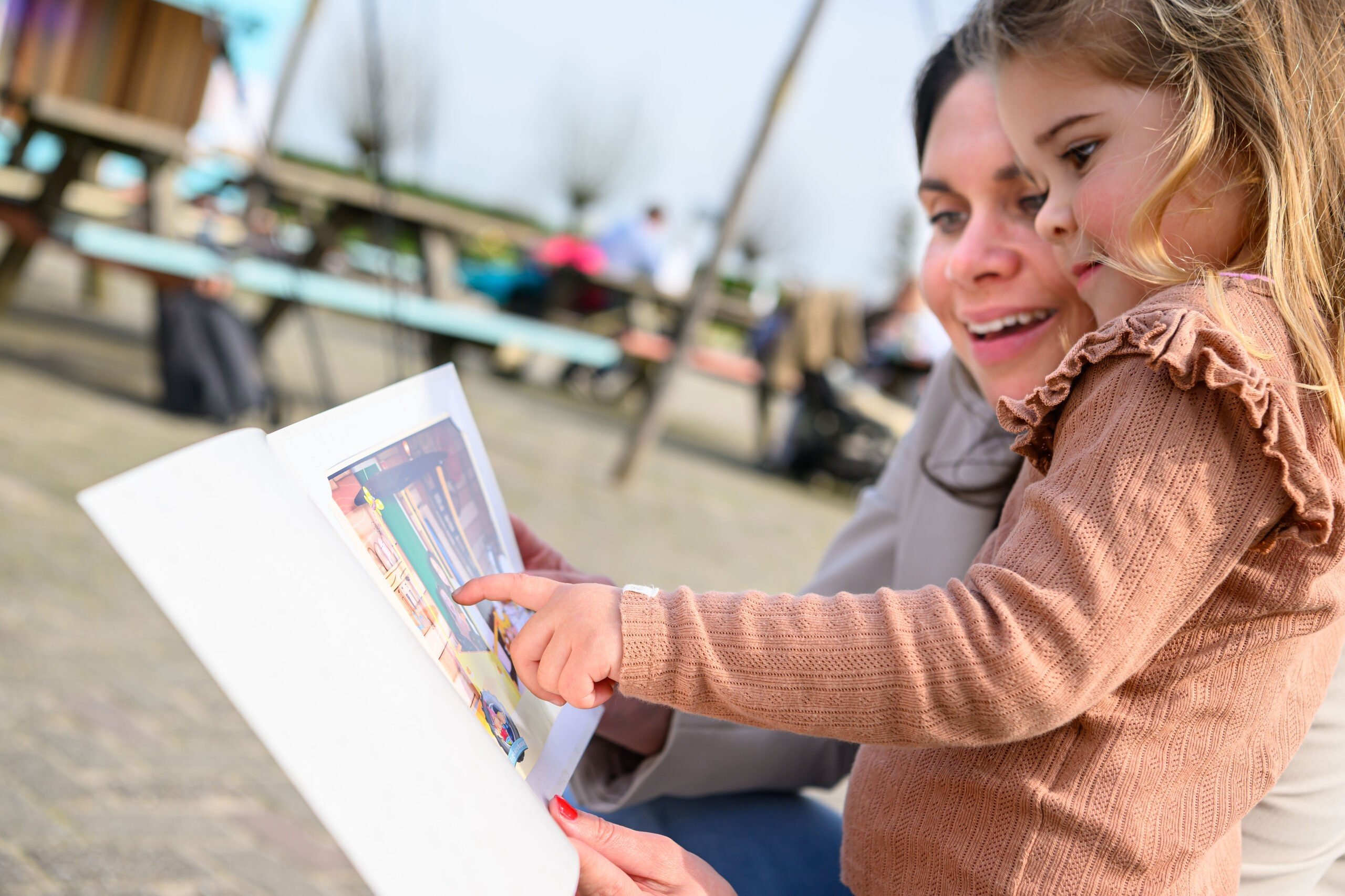 Selectie fien en teun trekkerbaan met figuranten 059